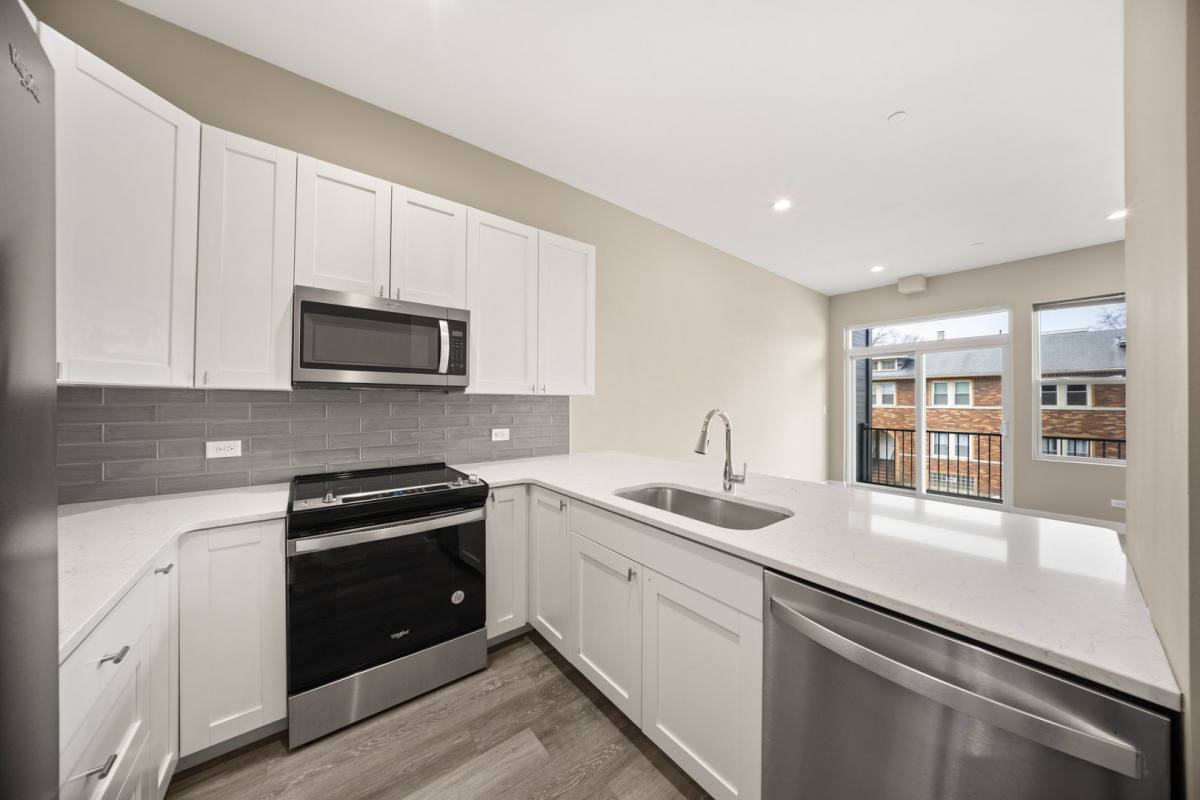 Apartment for rent at 3708 Grand Blvd, Brookfield, IL 60513