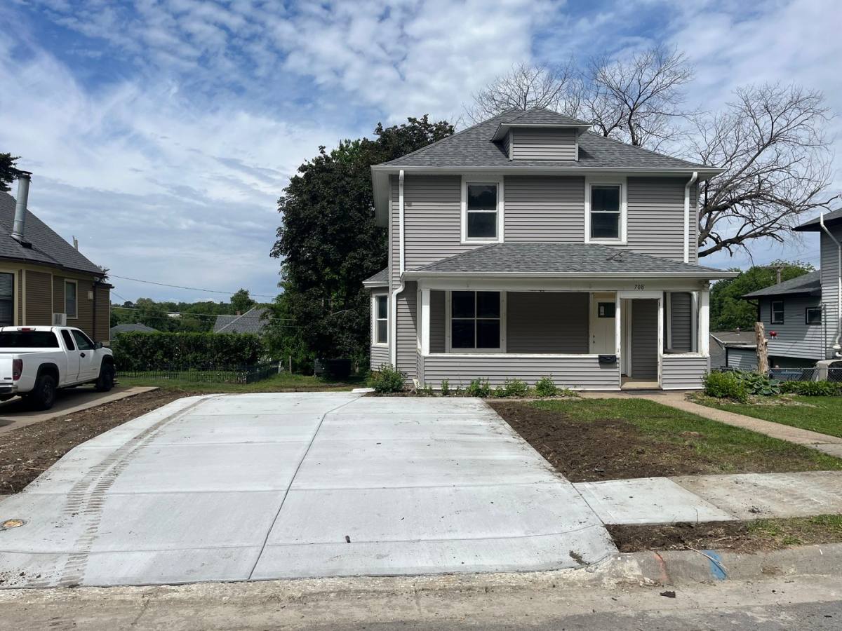House for rent at 708 N 41st St, Omaha, NE 68131