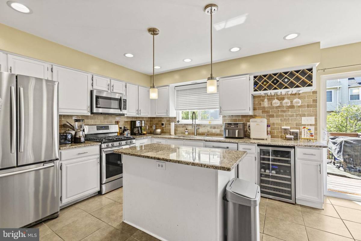 Townhouse for rent at 7482 Digby Green, Alexandria, VA 22315