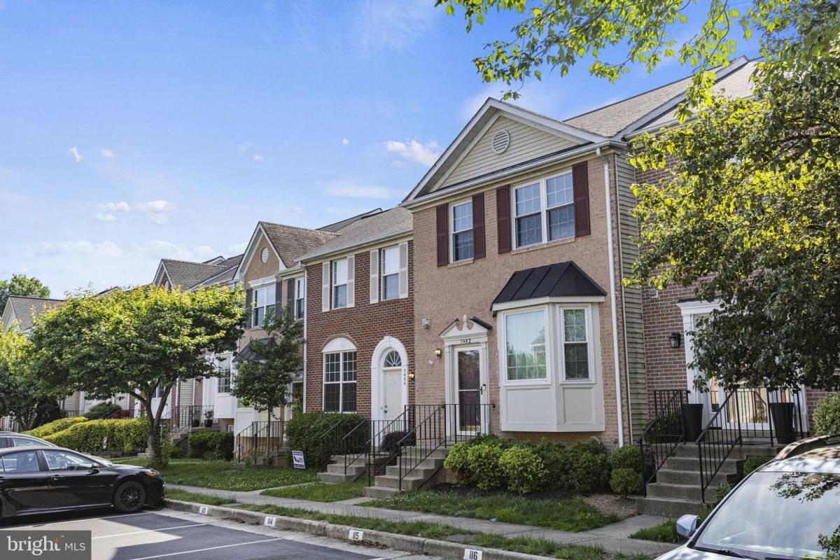 Townhouse for rent at 7482 Digby Green, Alexandria, VA 22315