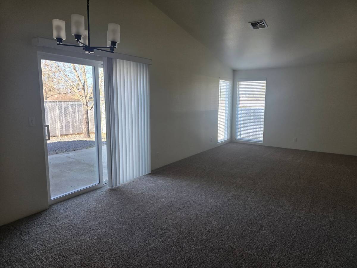 Apartment for rent at 1151 Willow Lane, Grants Pass, OR 97527