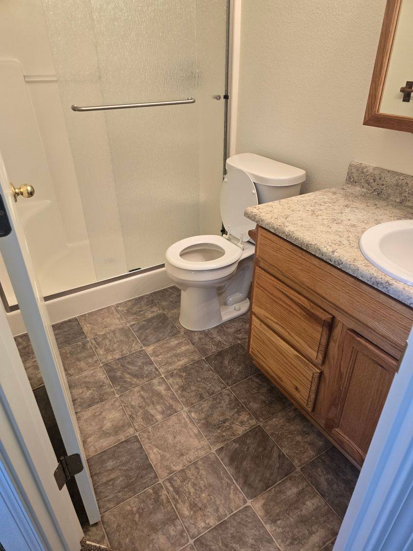 Apartment for rent at 1151 Willow Lane, Grants Pass, OR 97527