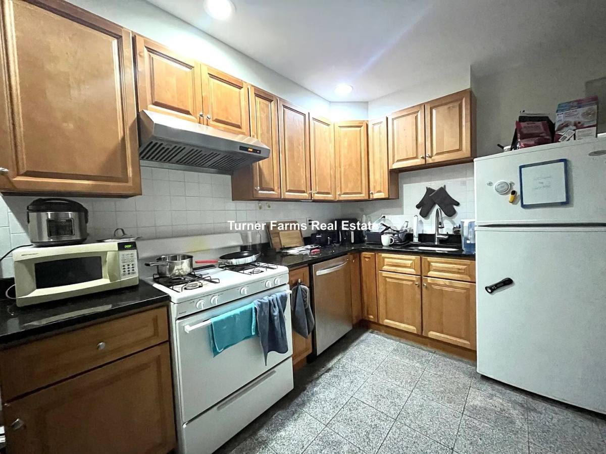 Apartment for rent at 175 Northampton St #2, Boston, MA 02118