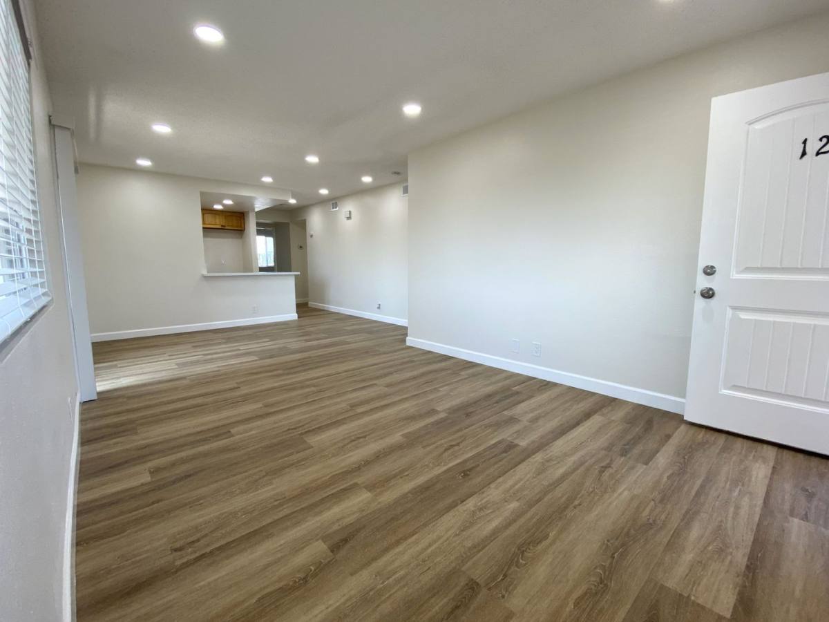 Apartment for rent at 6001 Fullerton Ave, Buena Park, CA 90621