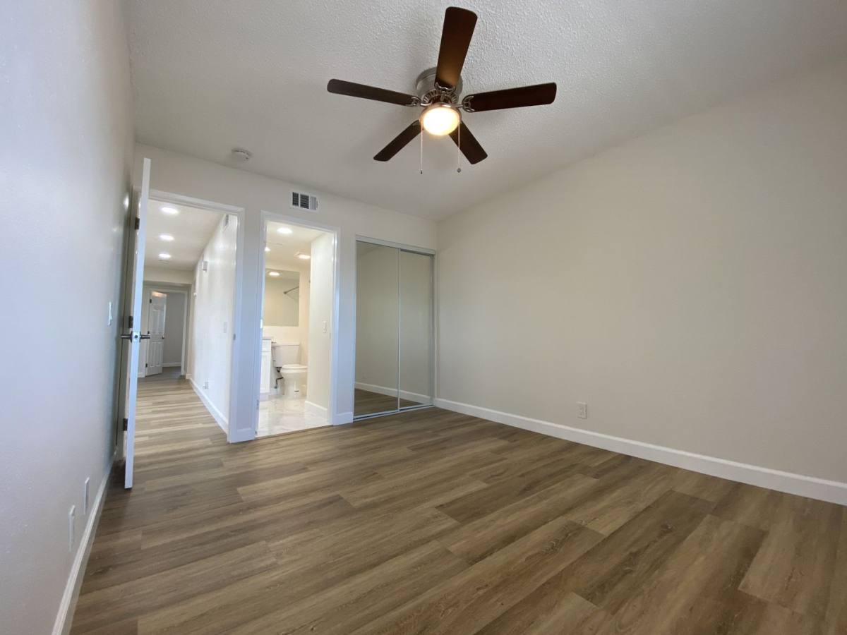 Apartment for rent at 6001 Fullerton Ave, Buena Park, CA 90621