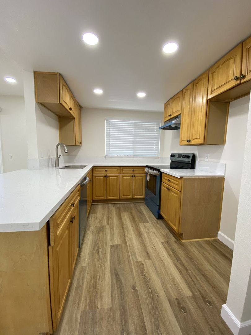 Apartment for rent at 6001 Fullerton Ave, Buena Park, CA 90621