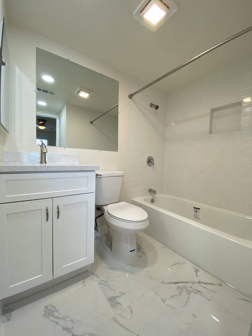 Apartment for rent at 6001 Fullerton Ave, Buena Park, CA 90621