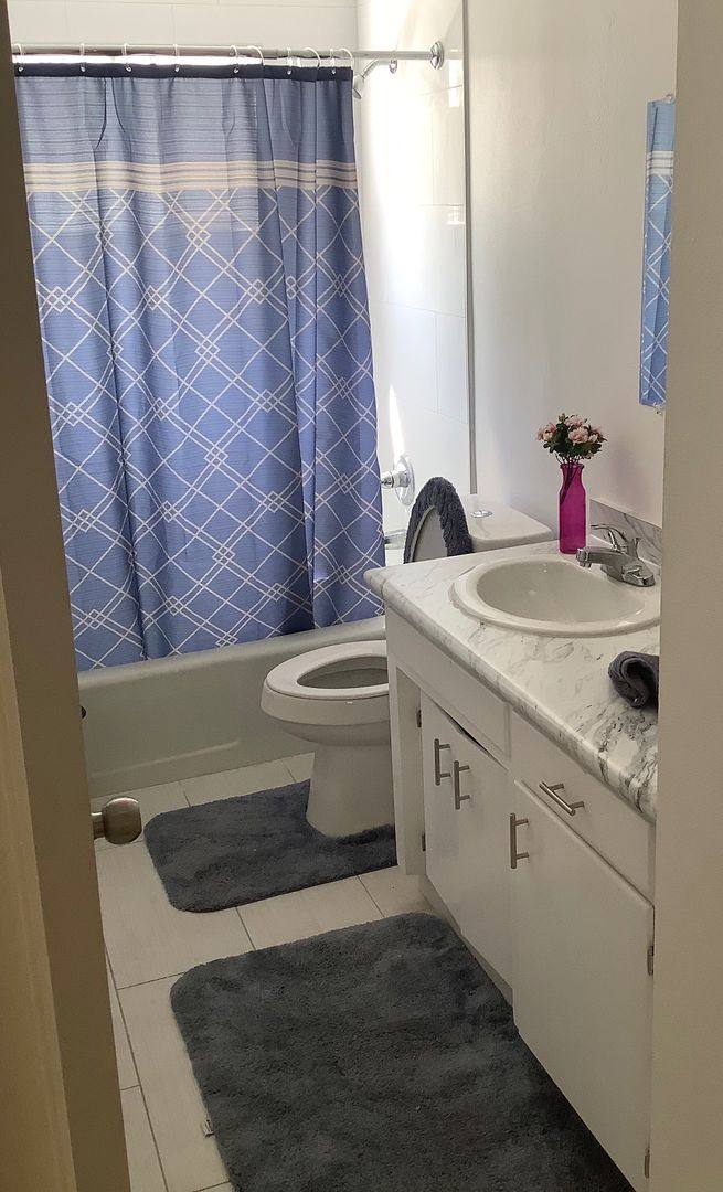 Apartment for rent at 232 W Caldwell Ave, Visalia, CA 93277