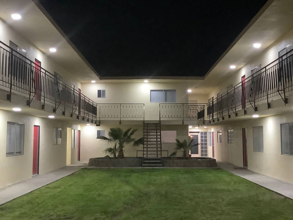 Apartment for rent at 232 W Caldwell Ave, Visalia, CA 93277