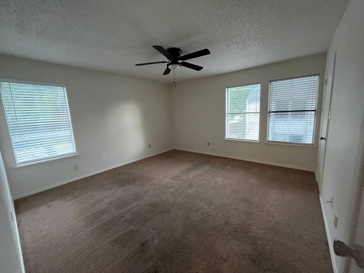 Apartment for rent at 336-350 Eden, Longview, TX 75605