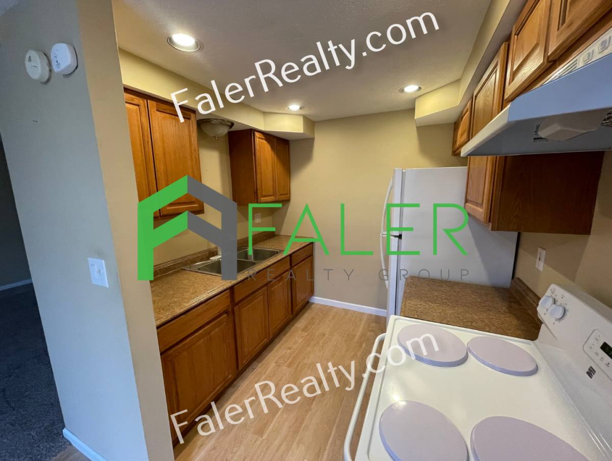 Condo for rent at 5351 Dunmore, Dayton, OH 45459