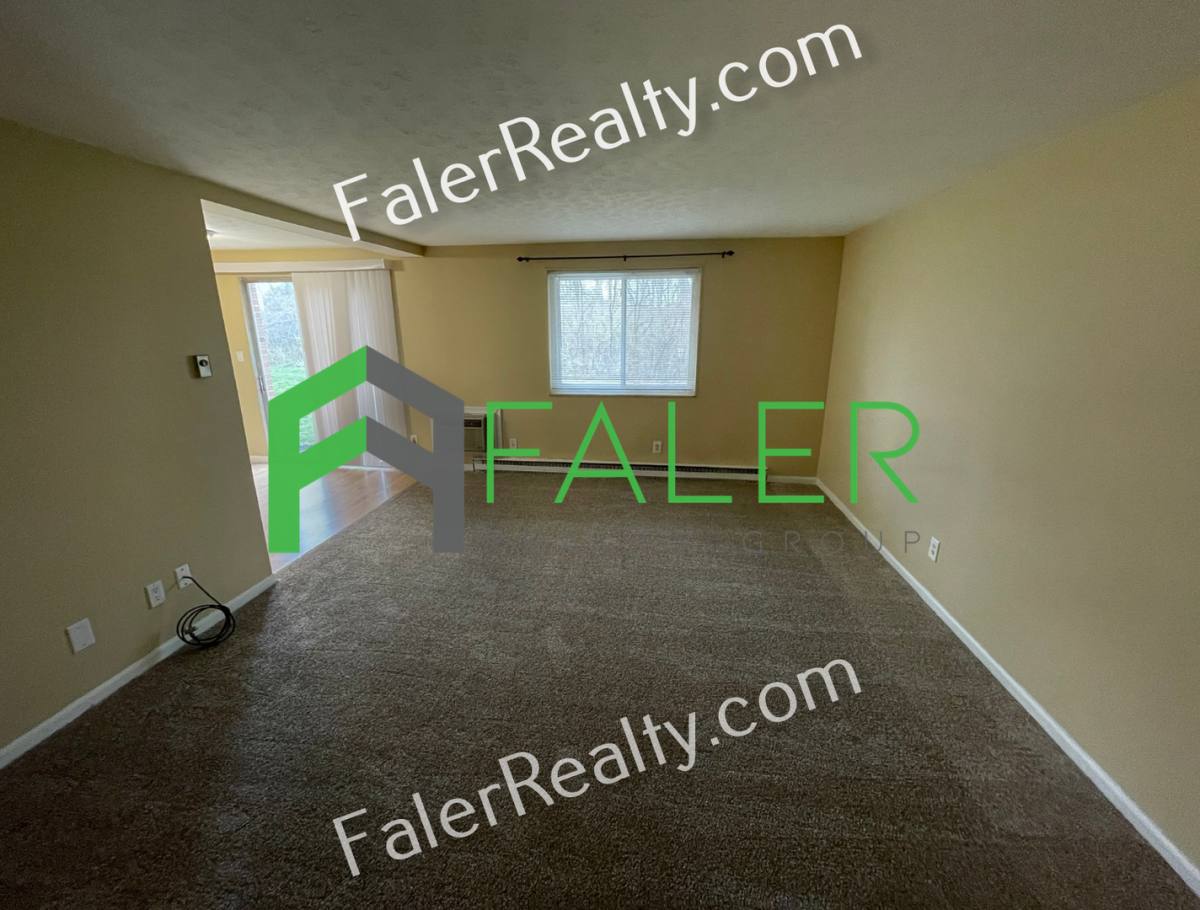 Condo for rent at 5351 Dunmore, Dayton, OH 45459