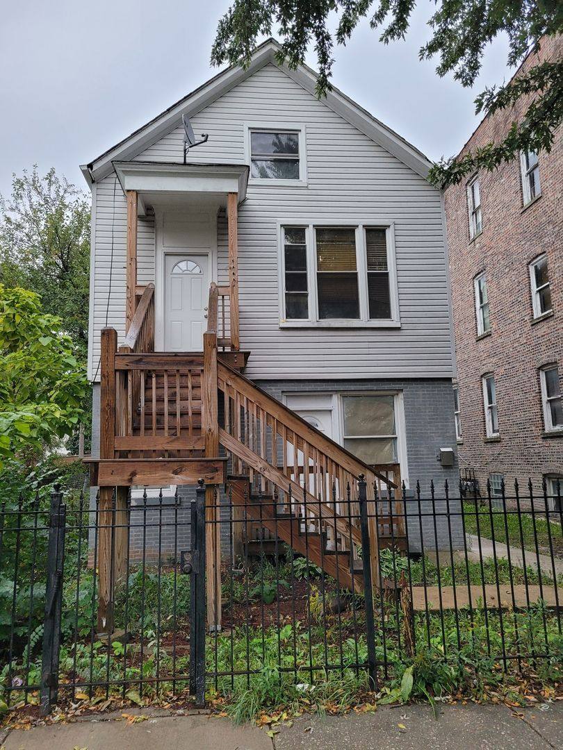 Townhouse for rent at 1521 S Komensky Ave, Chicago, IL 60623