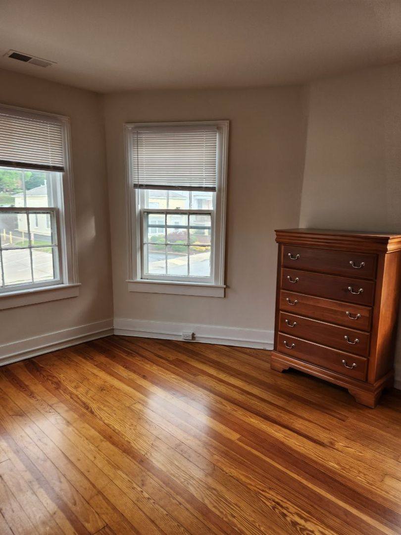 Apartment for rent at 931 N Augusta St, Staunton, VA 24401