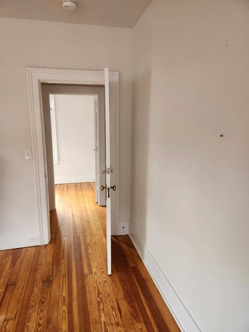 Apartment for rent at 931 N Augusta St, Staunton, VA 24401