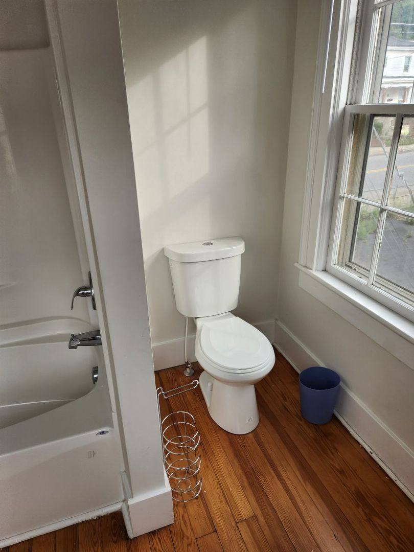 Apartment for rent at 931 N Augusta St, Staunton, VA 24401