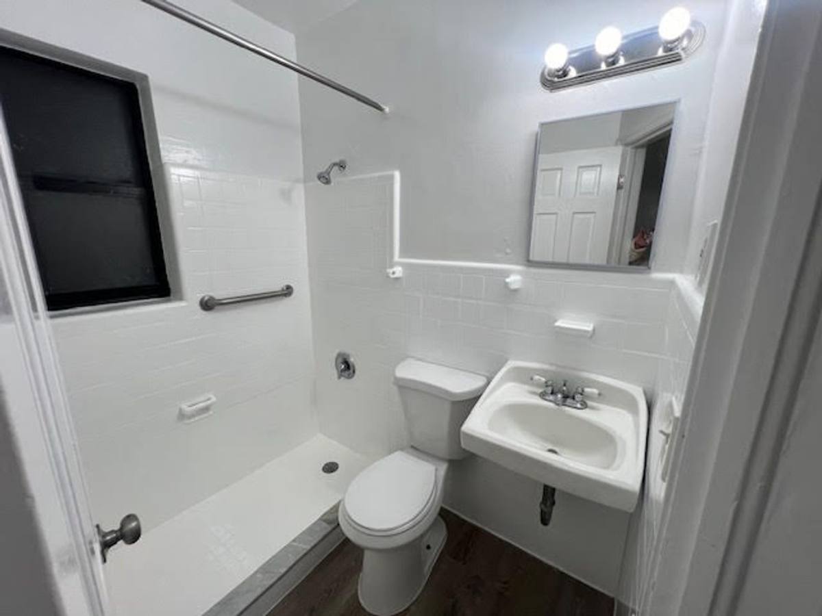 Apartment for rent at 120 N Palmway, Lake Worth Beach, FL 33460