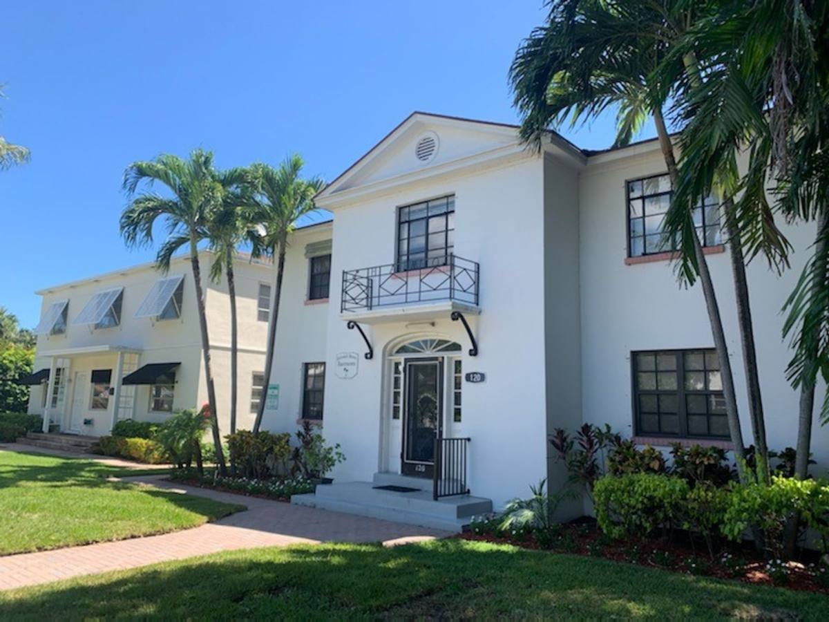 Apartment for rent at 120 N Palmway, Lake Worth Beach, FL 33460