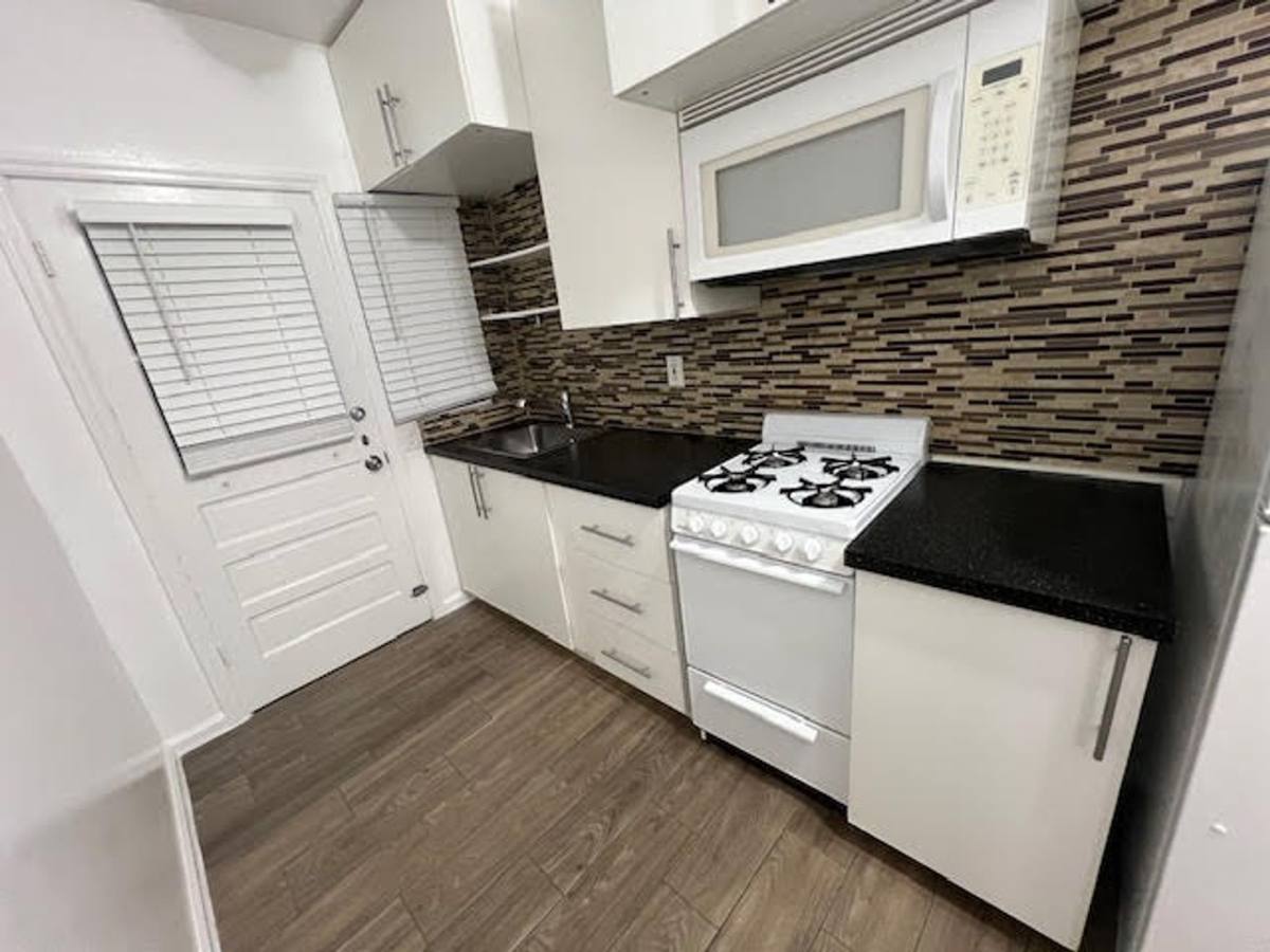 Apartment for rent at 120 N Palmway, Lake Worth Beach, FL 33460