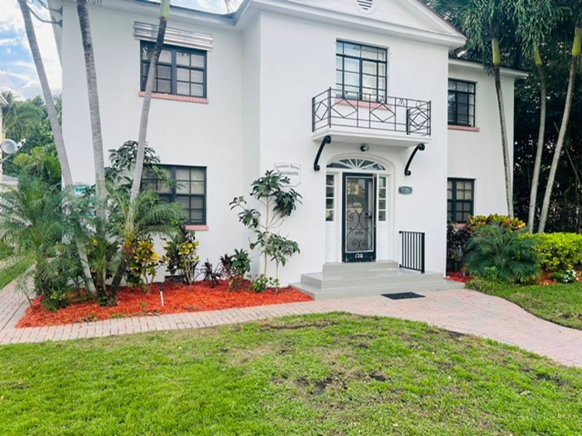 Apartment for rent at 120 N Palmway, Lake Worth Beach, FL 33460