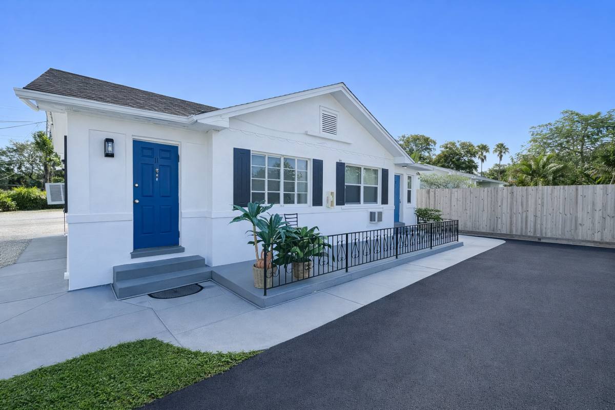 Apartment for rent at 2410 4th St S, Saint Petersburg, FL 33705