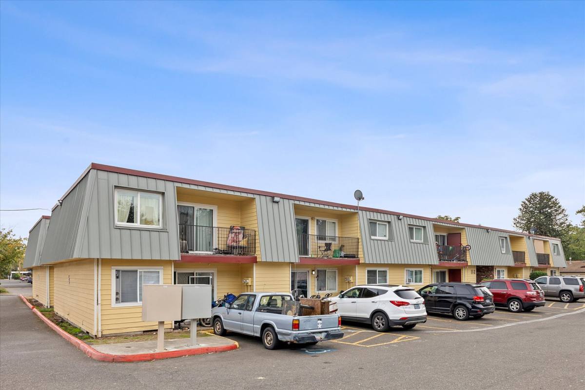Apartment for rent at 533-615 SE 160th Ave, Portland, OR 97233