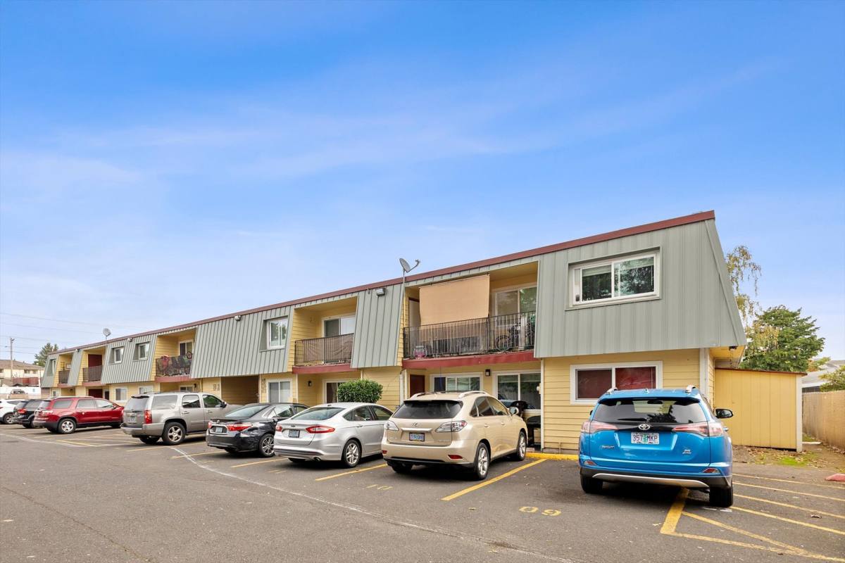 Apartment for rent at 533-615 SE 160th Ave, Portland, OR 97233