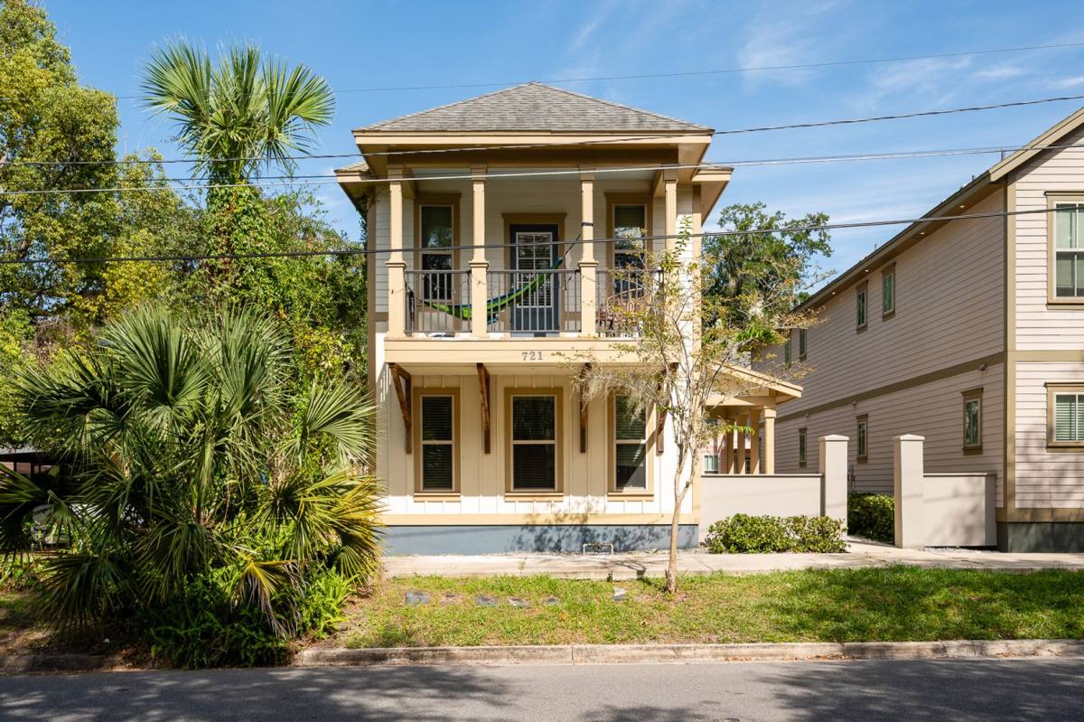 House for rent at 717 NW 10th St #10, Gainesville, FL 32601