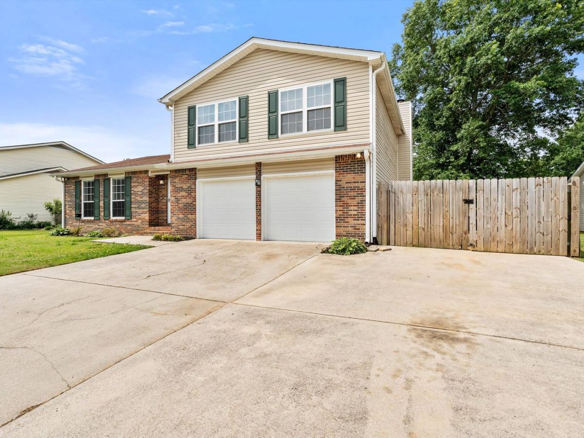 House for rent at 106 Champion Green Dr, Madison, AL 35758