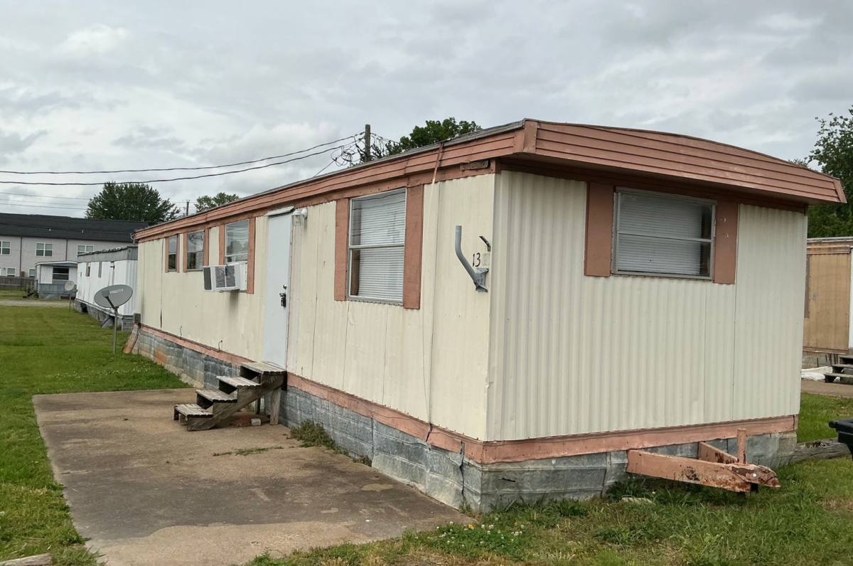 Apartment for rent at 2871 N Charles Ave, Clarksville, TN 37042