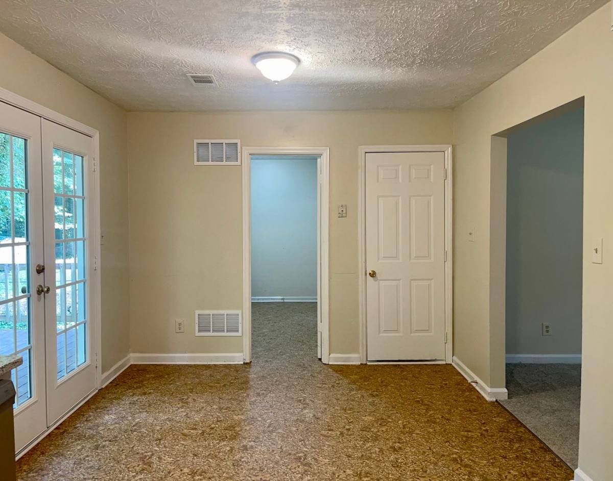House for rent at 66 Darwin Dr, Jonesboro, GA 30236