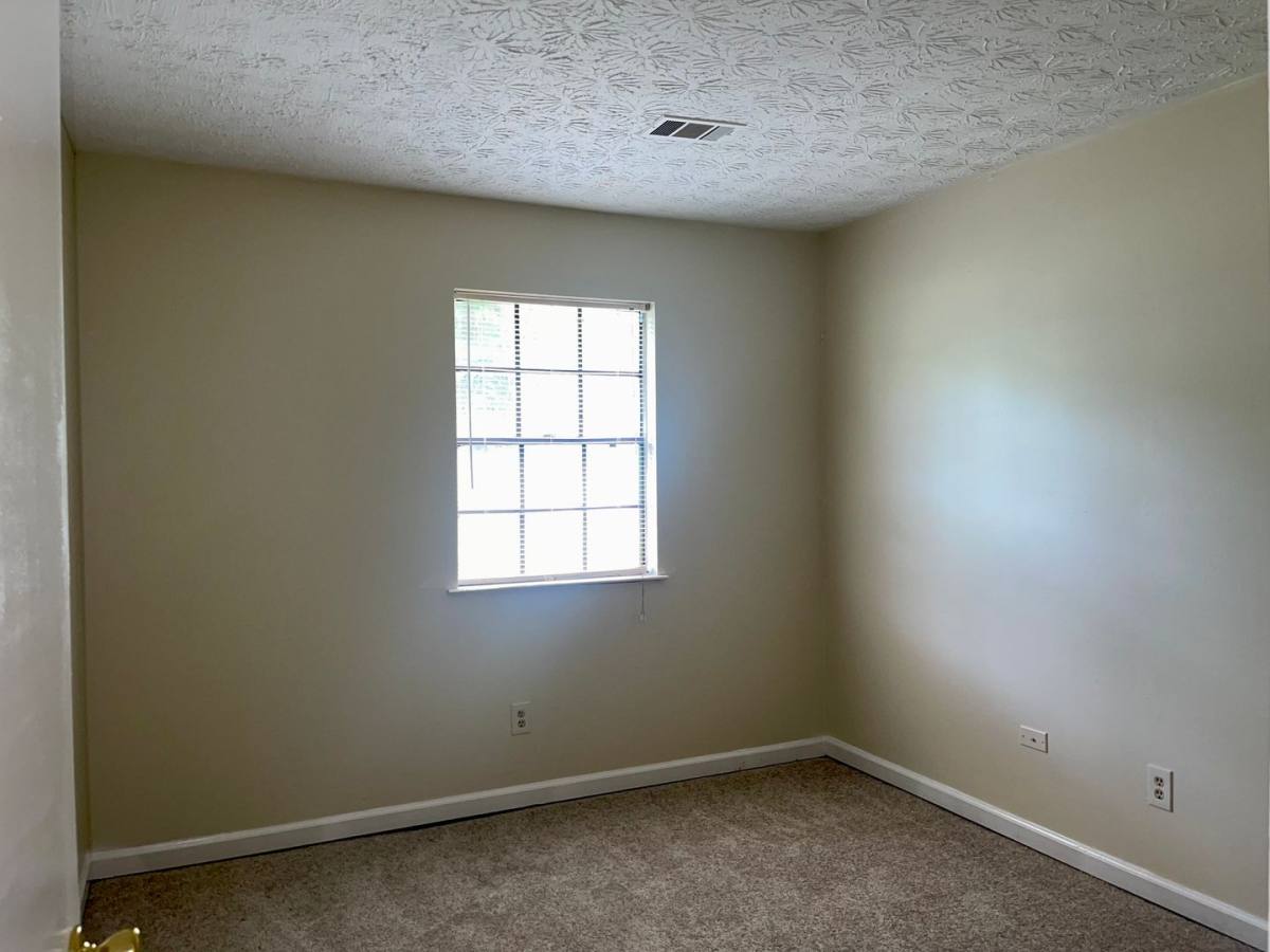 House for rent at 66 Darwin Dr, Jonesboro, GA 30236