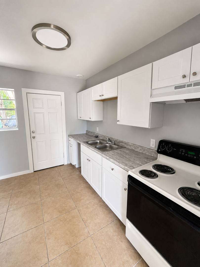 Apartment for rent at 1016 E Lake Silver Dr NE, Winter Haven, FL 33881