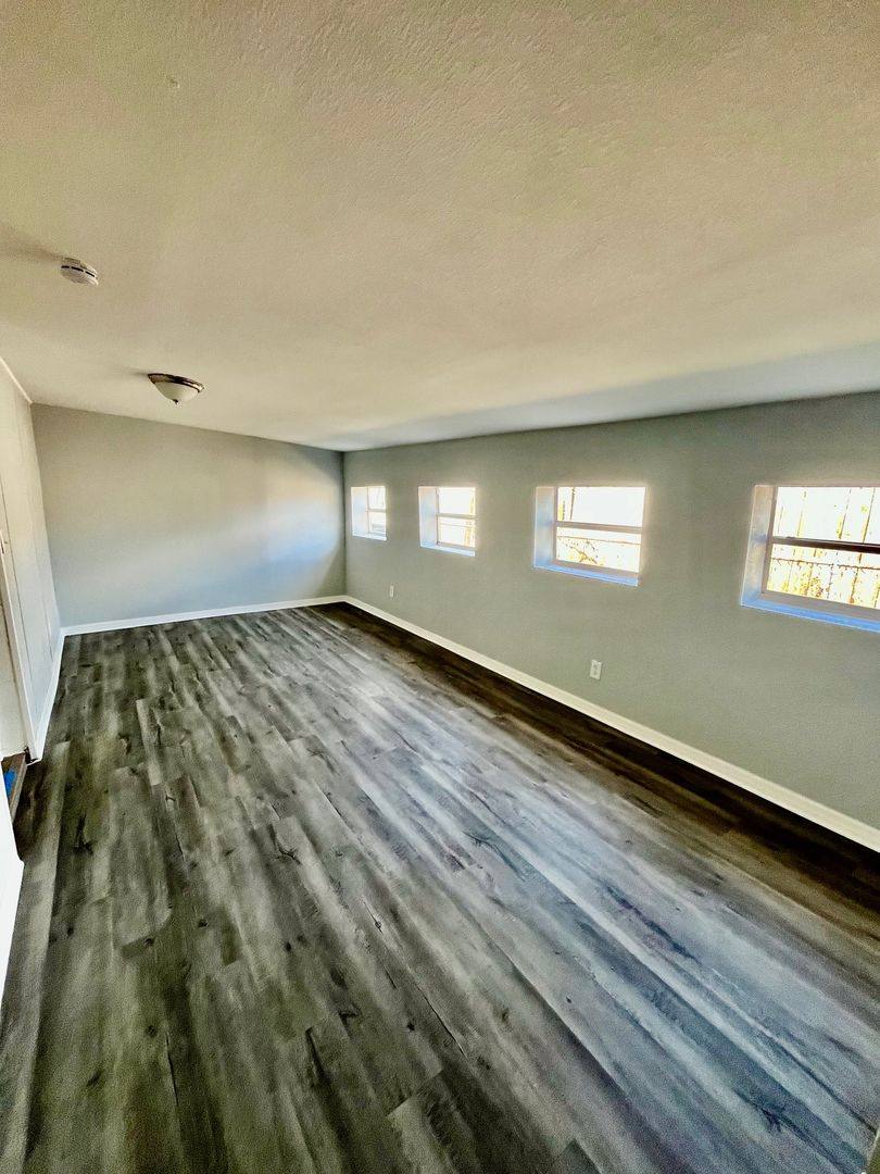 House for rent at 2554 Palm Dr NE, Winter Haven, FL 33881