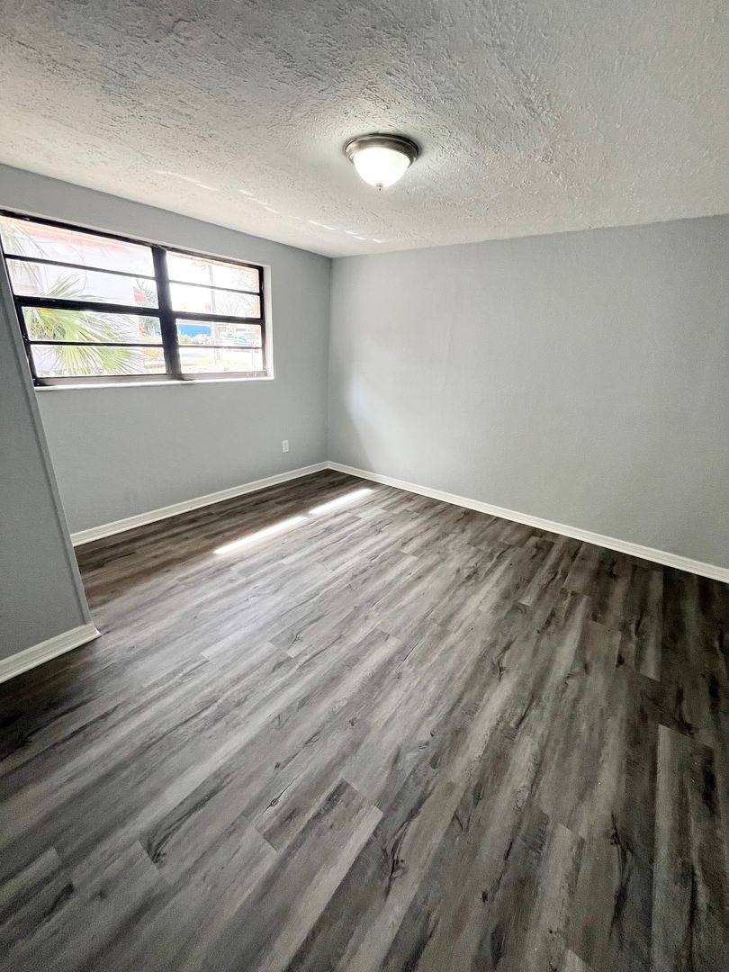 House for rent at 2554 Palm Dr NE, Winter Haven, FL 33881