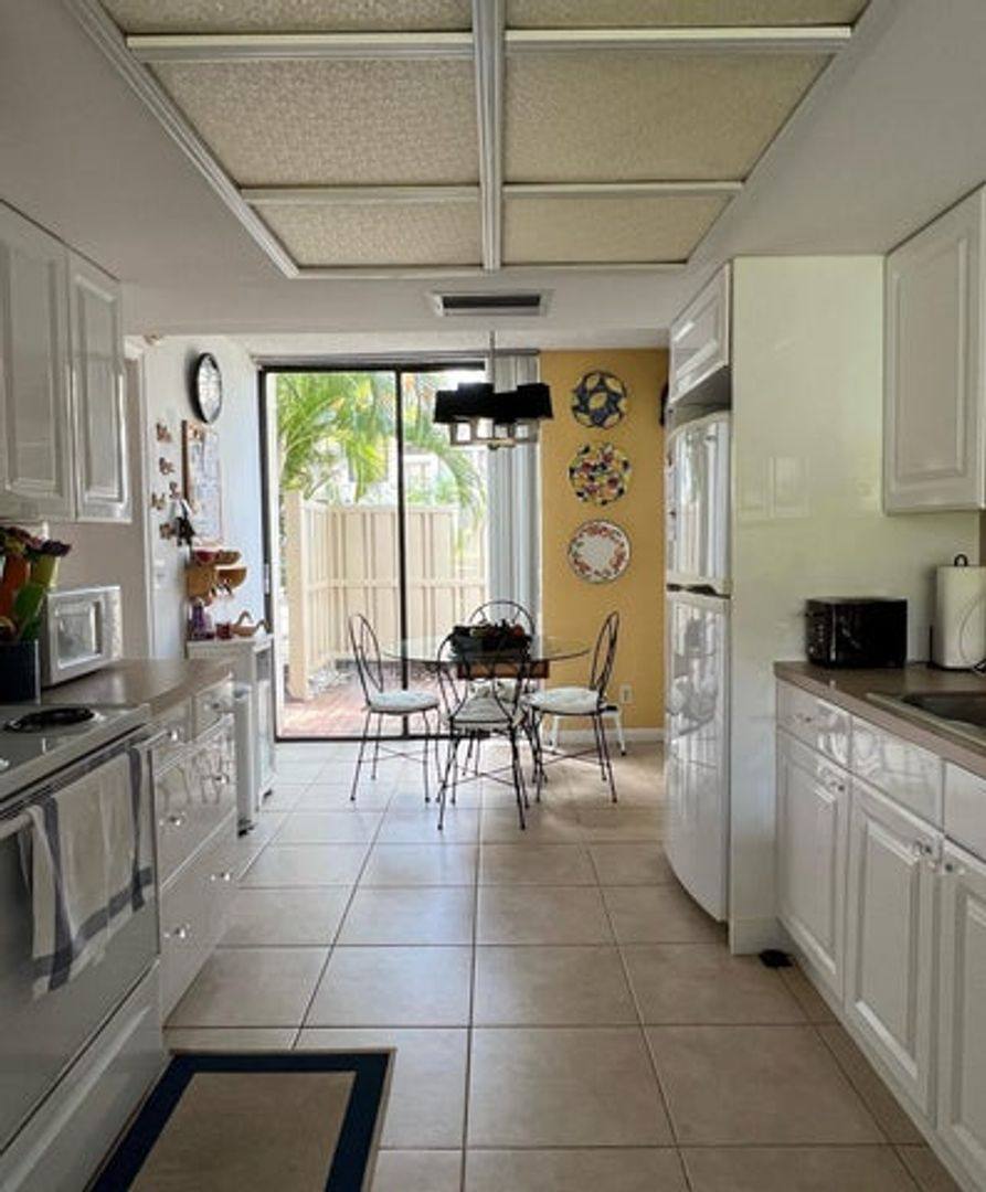 Apartment for rent at 1002 Bridgewood Place, Boca Raton, FL 33434