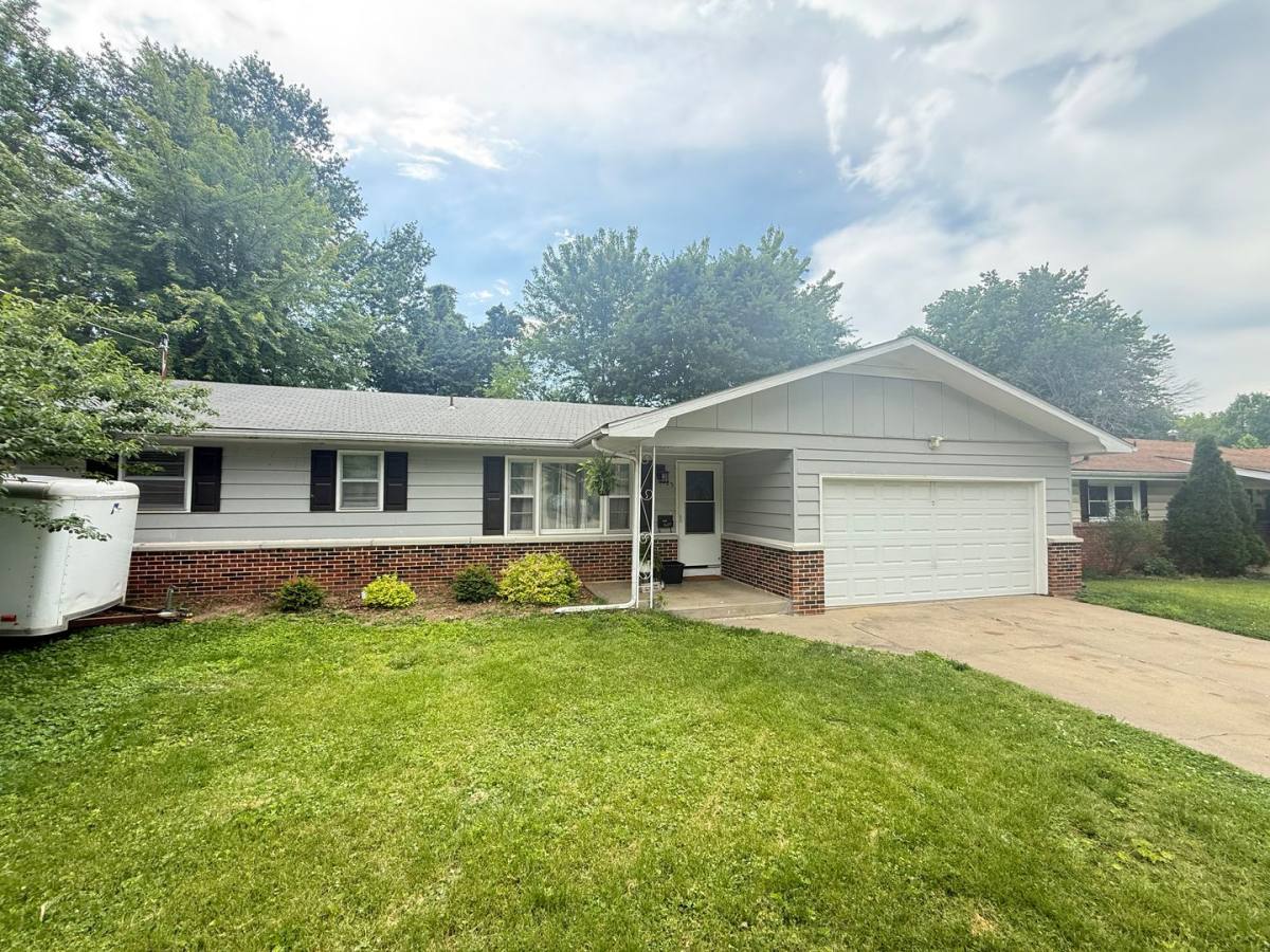 House for rent at 825 S Luster Ave, Springfield, MO 65802