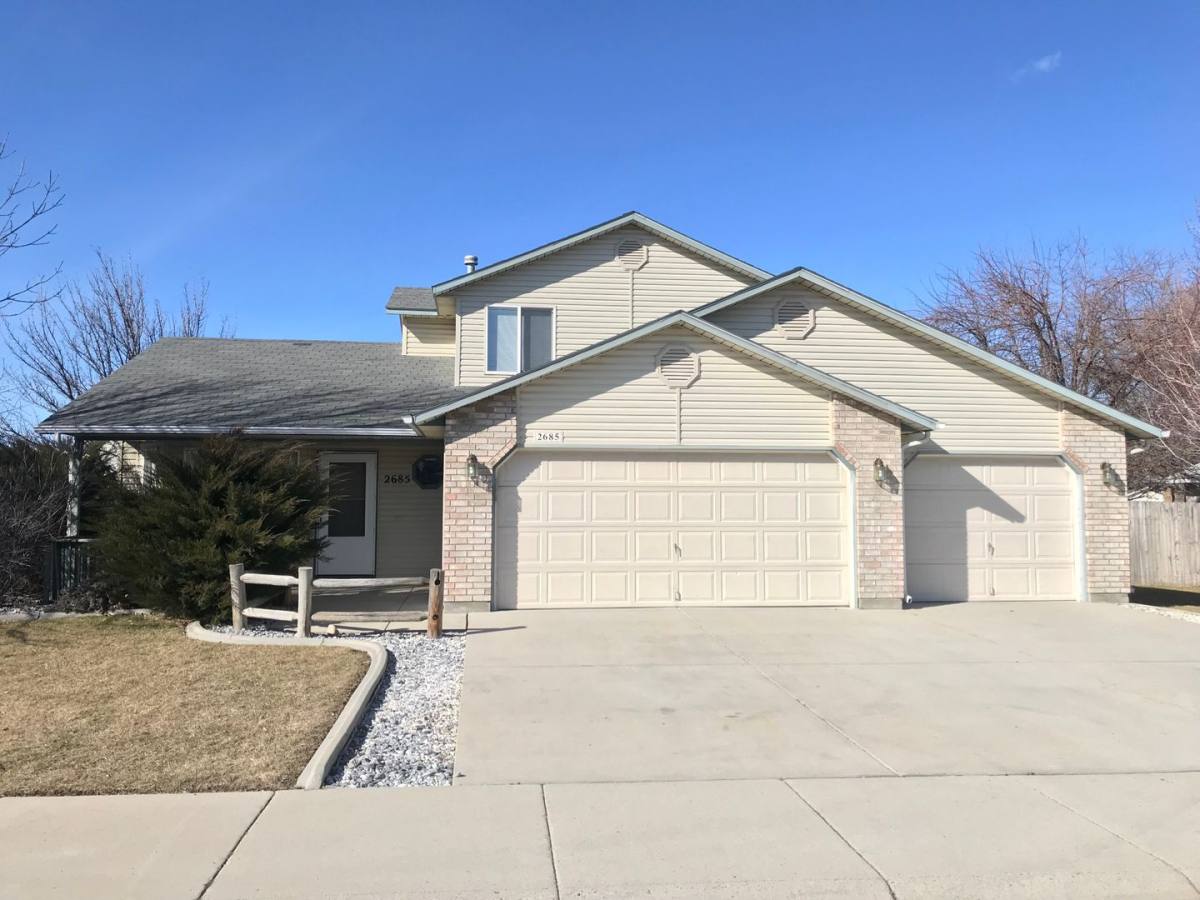 House for rent at 2685 N Arrow Wood Way, Meridian, ID 83646