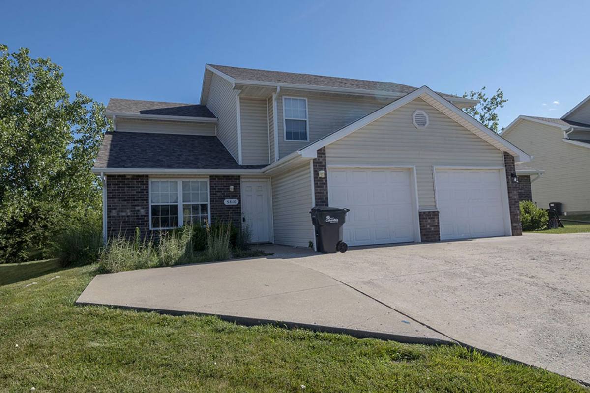 Apartment for rent at 5808-5810 Canaveral Dr, Columbia, MO 65201