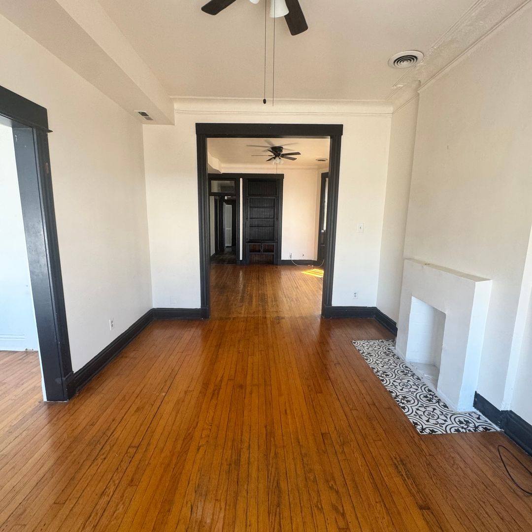 Apartment for rent at 2139 S Western Ave, Chicago, IL 60608