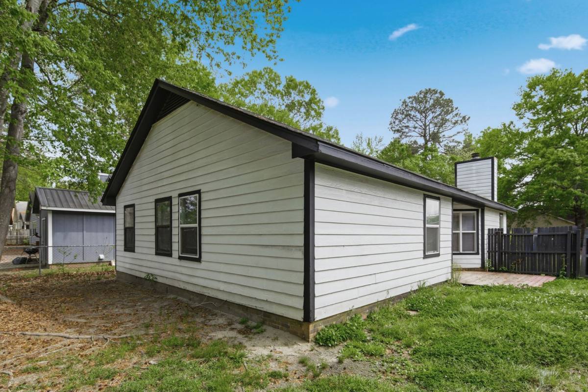 House for rent at 6984 Timberwood Dr, Fayetteville, NC 28314