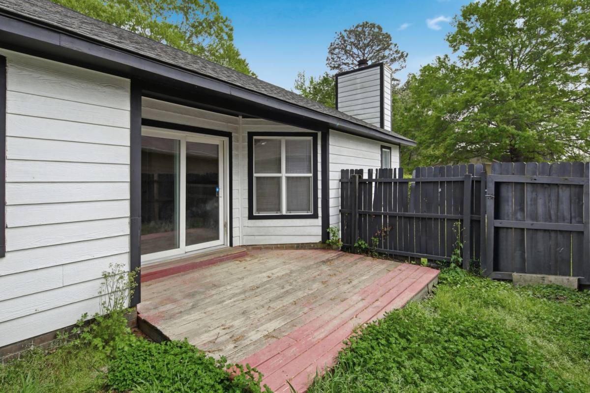 House for rent at 6984 Timberwood Dr, Fayetteville, NC 28314