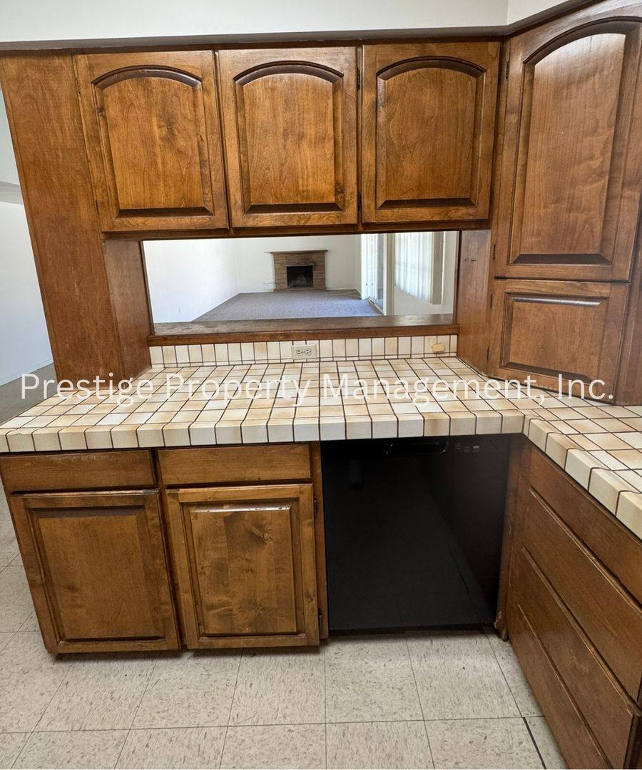 House for rent at 825 E Copper St, Tucson, AZ 85719