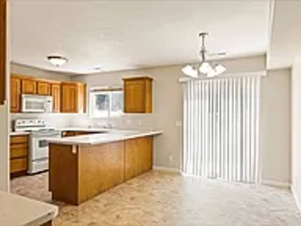 Townhouse for rent at 275 S 2450 E, Saint George, UT 84790