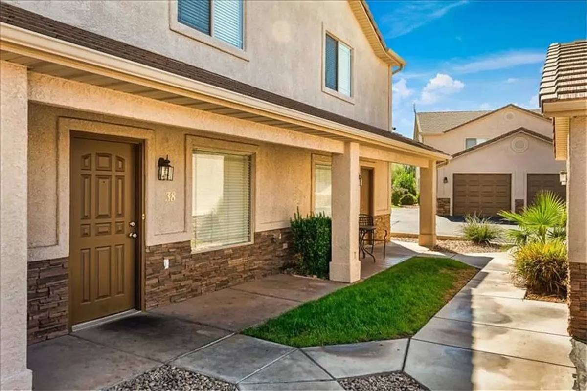 Townhouse for rent at 275 S 2450 E, Saint George, UT 84790