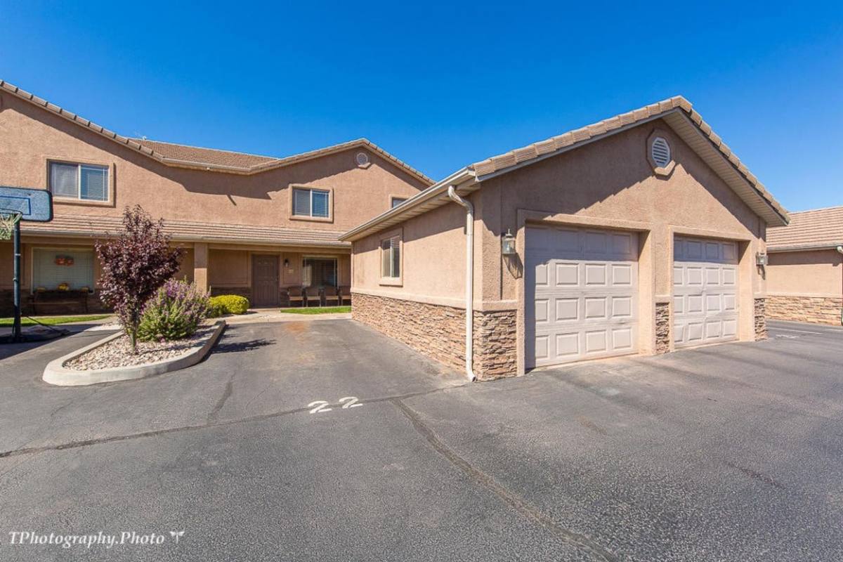 Townhouse for rent at 275 S 2450 E, Saint George, UT 84790