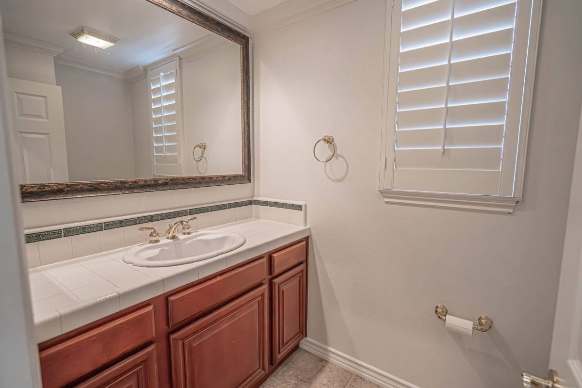House for rent at 23917 Lakeside Rd, Valencia, CA 91355