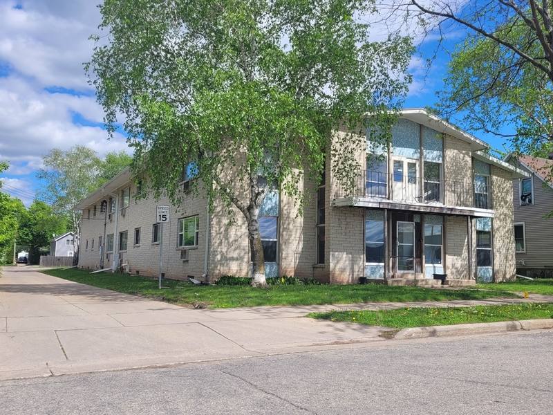 Apartment for rent at 210 N Summit St, Appleton, WI 54914