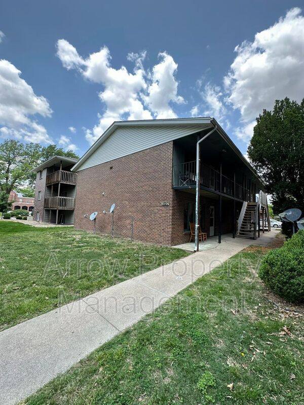 Apartment for rent at 1820 F St #7, Lincoln, NE 68510