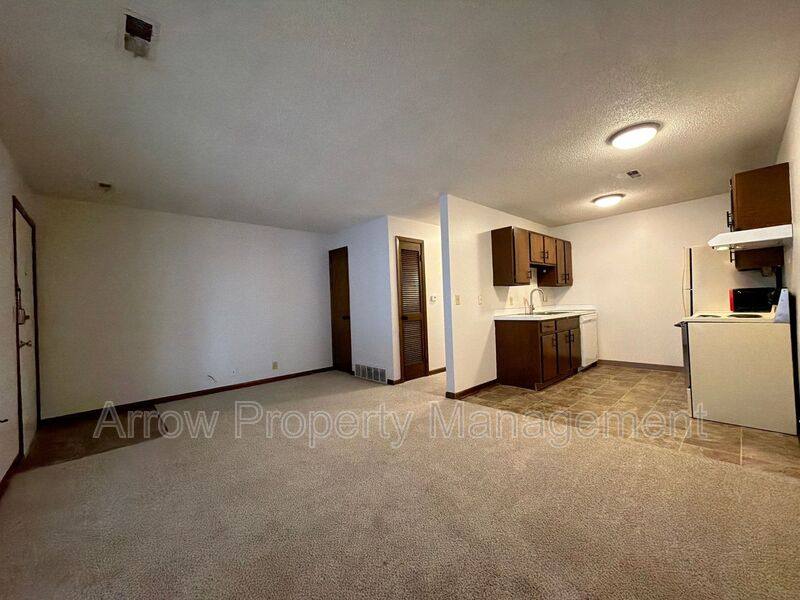 Apartment for rent at 1820 F St #7, Lincoln, NE 68510
